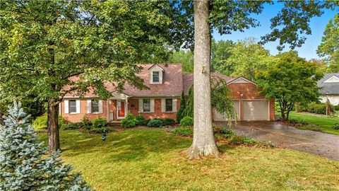 Photo of 465 Creekside Drive, Lebanon, OH 45036 (MLS # 944805)