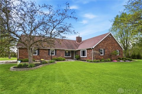Photo of 2473 Bryan Court, Xenia, OH 45385 (MLS # 953826)