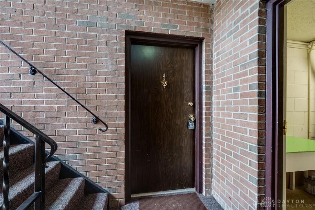 1120 Eagle Feather Circle, West Carrollton, Ohio image 6