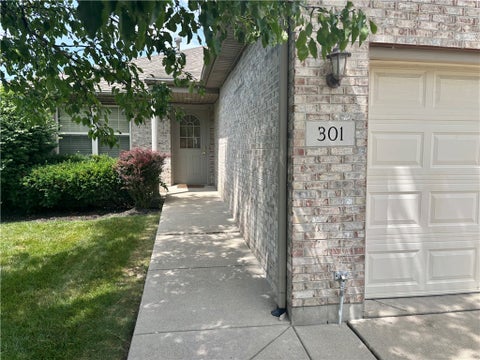Homes For Sale - 301 Kristina Lynn Place<br/> Englewood, OH 45322