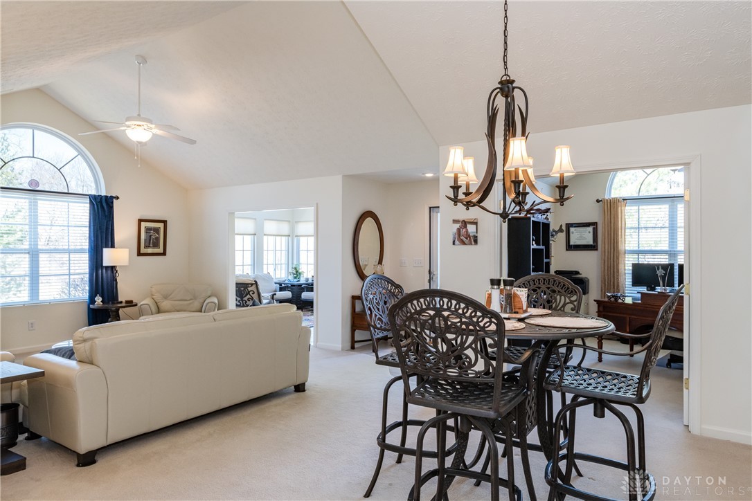 4076 Whitegate Drive, Beavercreek, Ohio image 12