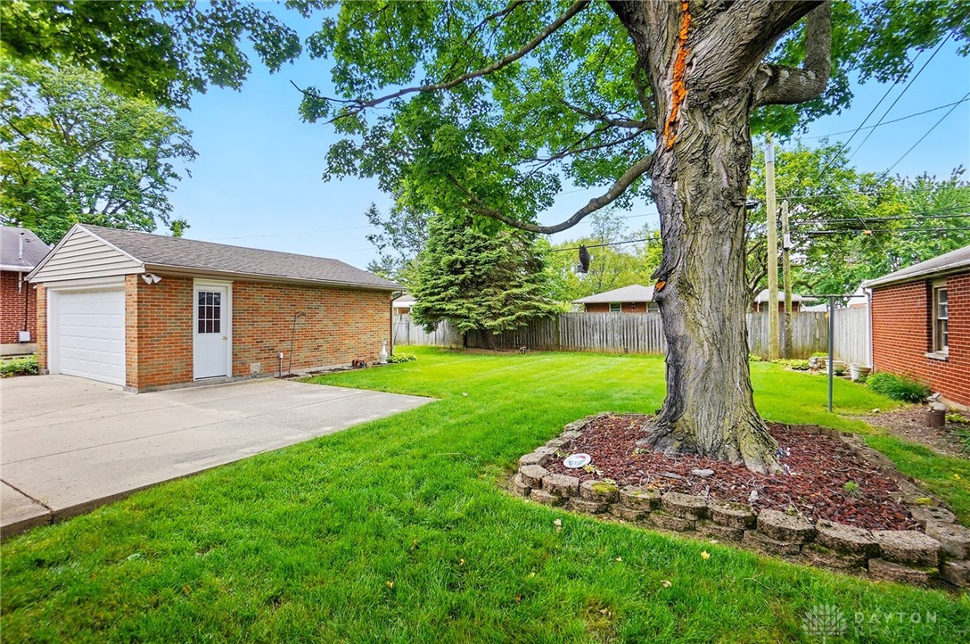 1453 Allanwood Lane, Dayton, Ohio image 33