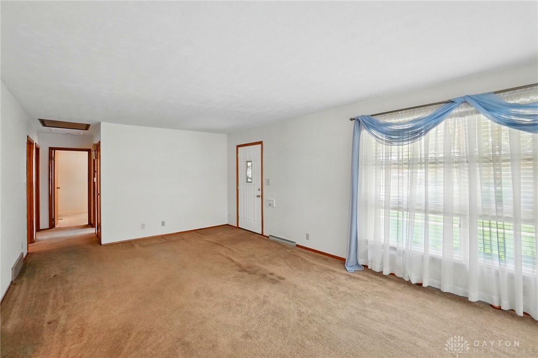 1453 Allanwood Lane, Dayton, Ohio image 5