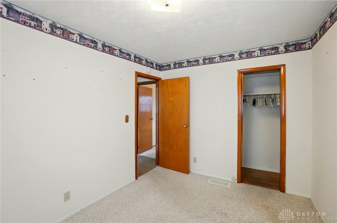 1453 Allanwood Lane, Dayton, Ohio image 18