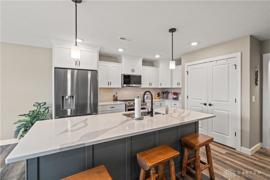 838 W Bentley Circle, Troy, Ohio image 17