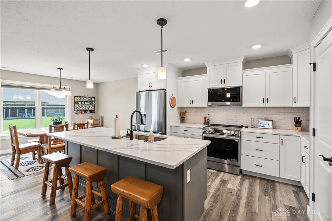 838 W Bentley Circle, Troy, Ohio image 18