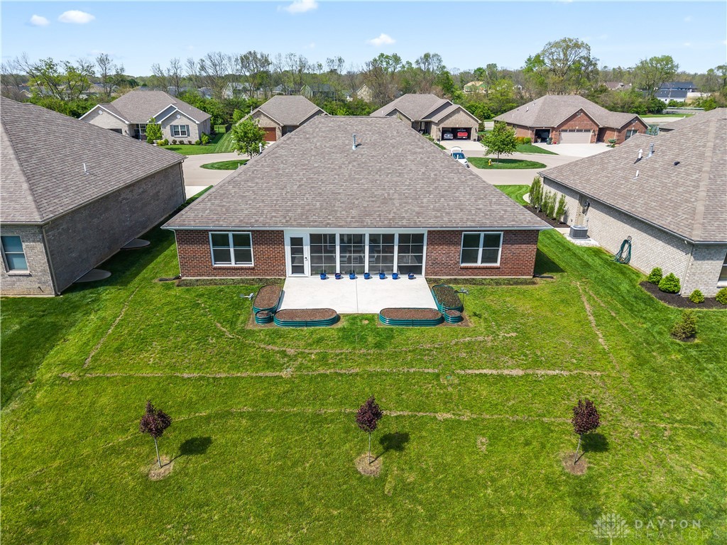 838 W Bentley Circle, Troy, Ohio image 7