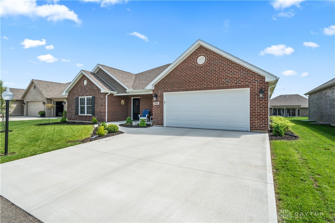838 W Bentley Circle, Troy, Ohio image 3