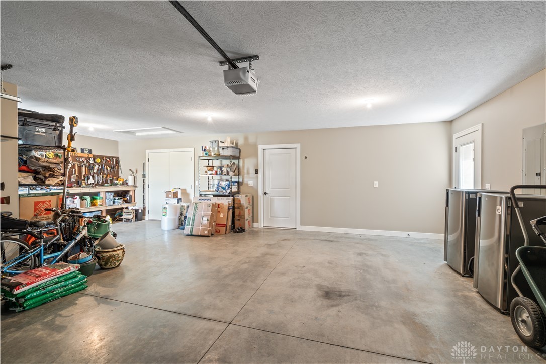 838 W Bentley Circle, Troy, Ohio image 42