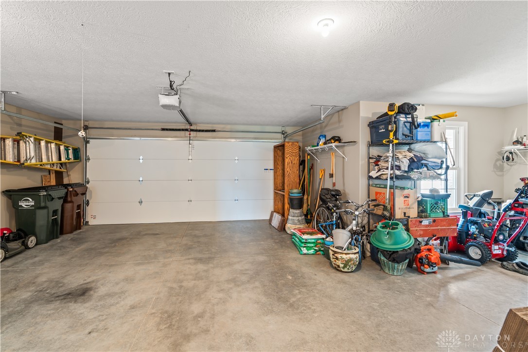838 W Bentley Circle, Troy, Ohio image 43