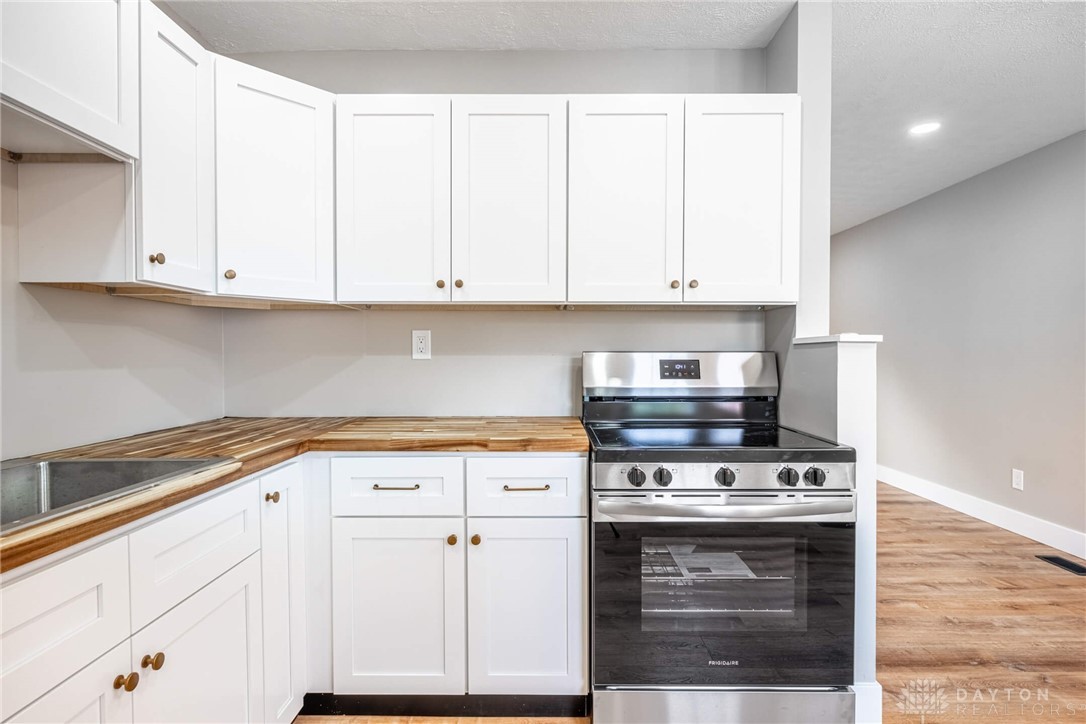 Xenia, Ohio 45385, United States, 3 Bedrooms Bedrooms, ,2 BathroomsBathrooms,Residential,Active,203520