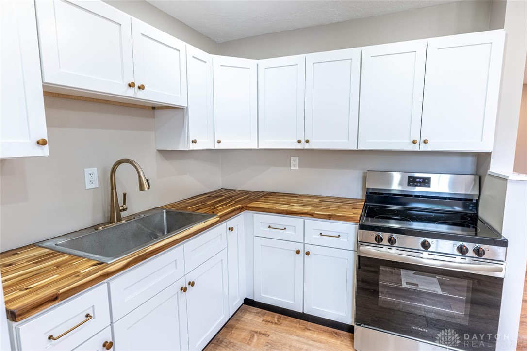 Xenia, Ohio 45385, United States, 3 Bedrooms Bedrooms, ,2 BathroomsBathrooms,Residential,Active,203520