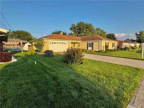 Photo of 924 Warburton Drive, Trotwood, OH 45426 (MLS # 965471)