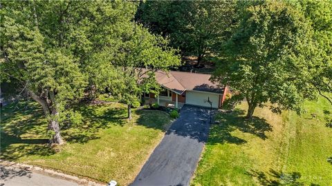Tiny photo for 2658 Tompkins Drive, Beavercreek, OH 45430 (MLS # 945401)