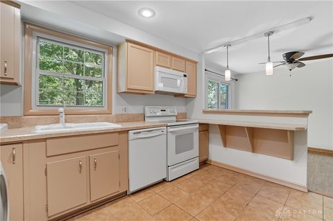 Tiny photo for 2658 Tompkins Drive, Beavercreek, OH 45430 (MLS # 945401)
