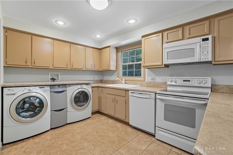 Tiny photo for 2658 Tompkins Drive, Beavercreek, OH 45430 (MLS # 945401)