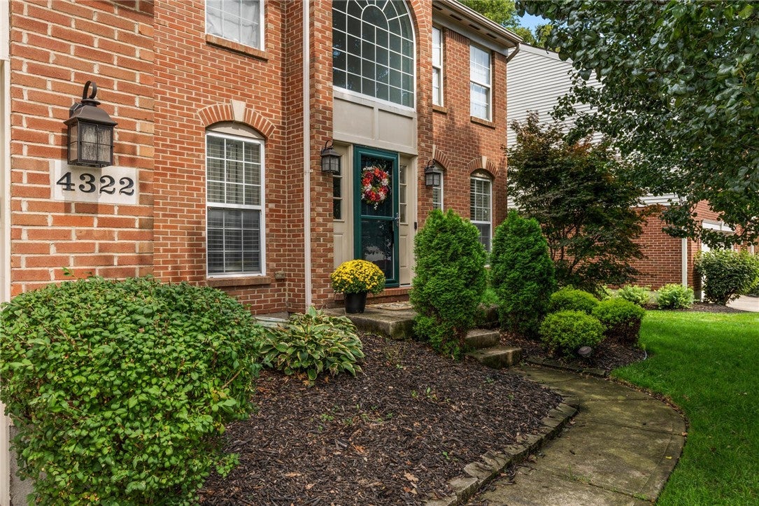 4322 Mantell Court