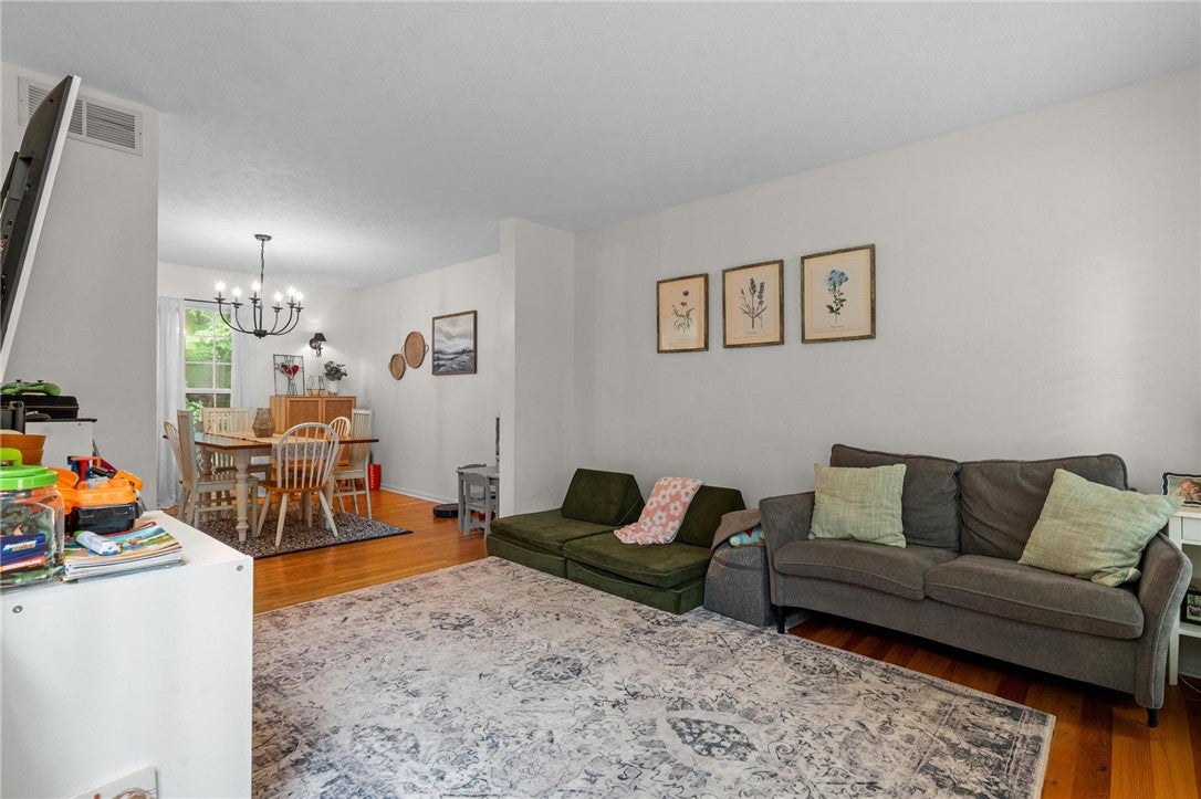 4322 Mantell Court