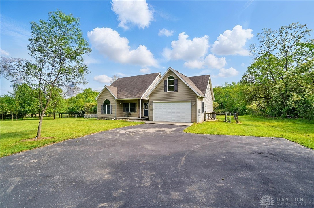 2619 Fox Hollow Road, Springfield, Ohio image 5