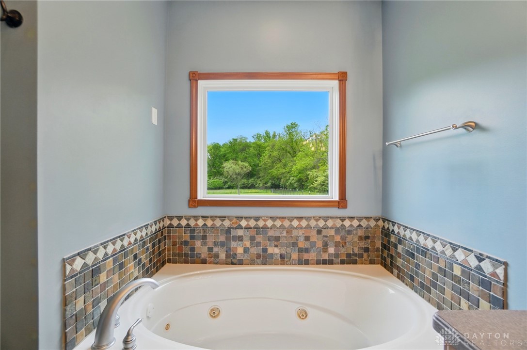 2619 Fox Hollow Road, Springfield, Ohio image 24