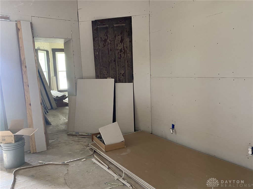 34 E Washington Street