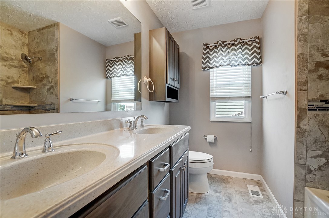 440 Lake Front Drive, Lebanon, Ohio image 19