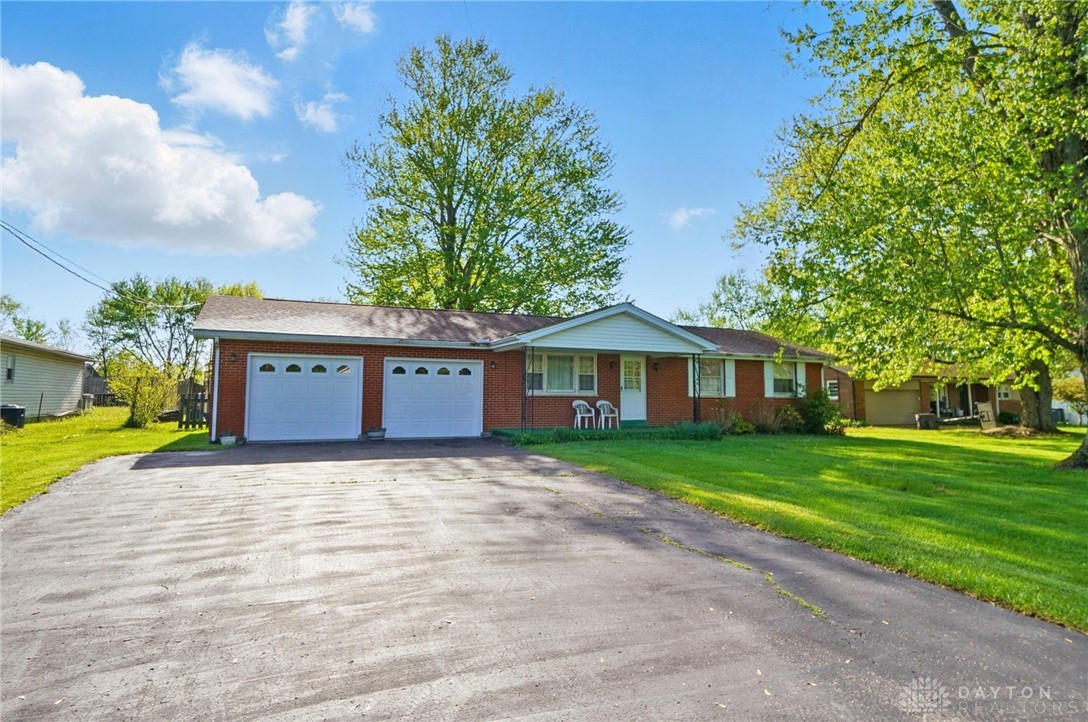 7612 Carter Drive, Waynesville, Ohio image 4