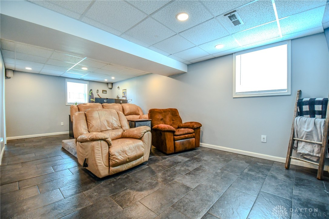 1201 Edgebrook Avenue, New Carlisle, Ohio image 27