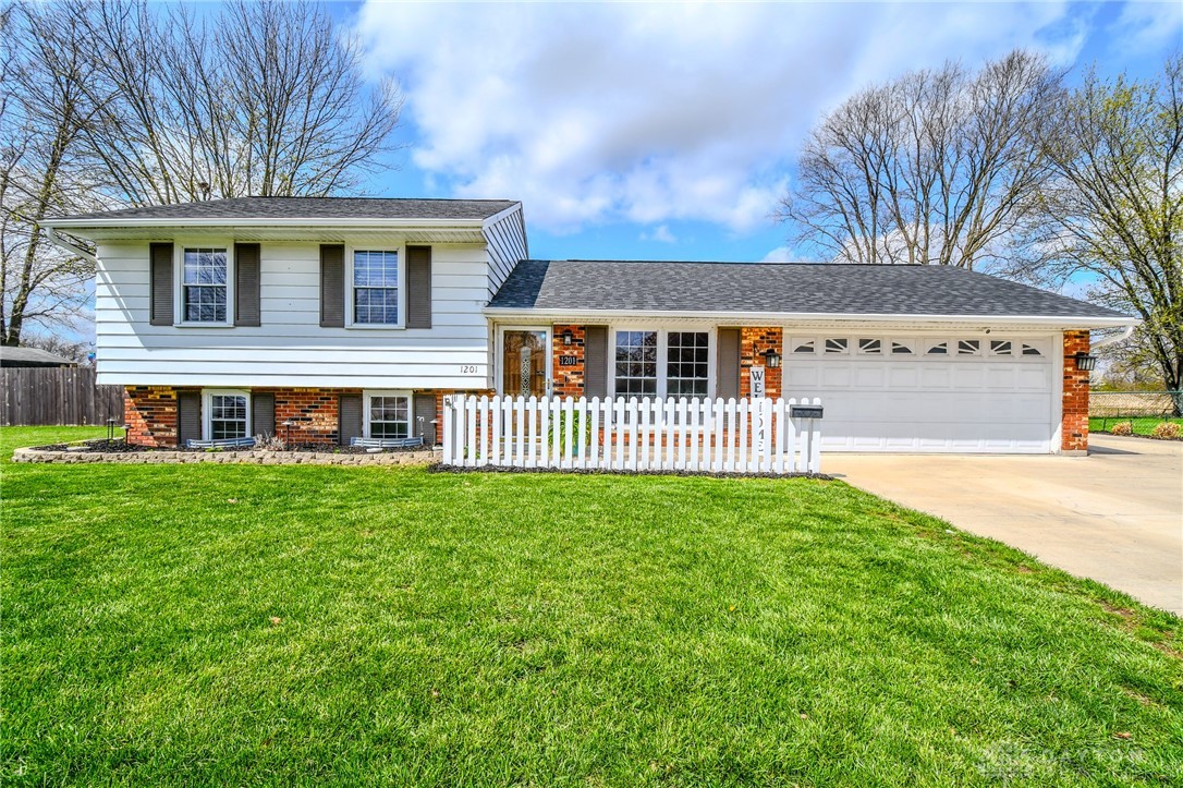 1201 Edgebrook Avenue, New Carlisle, Ohio image 5