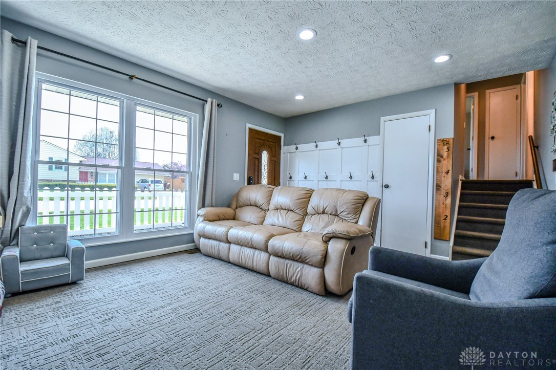1201 Edgebrook Avenue, New Carlisle, Ohio image 12