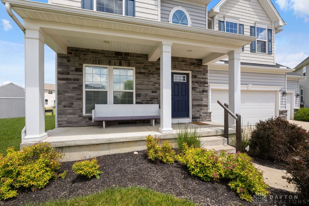 1242 Scarlet Oak Drive, Tipp City, Ohio image 2