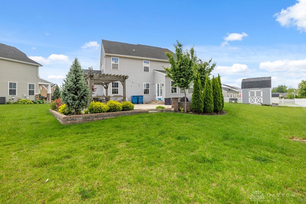 1242 Scarlet Oak Drive, Tipp City, Ohio image 38