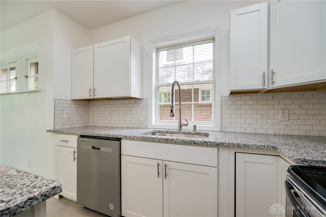 825 Far Hills Avenue, Oakwood, Ohio image 17