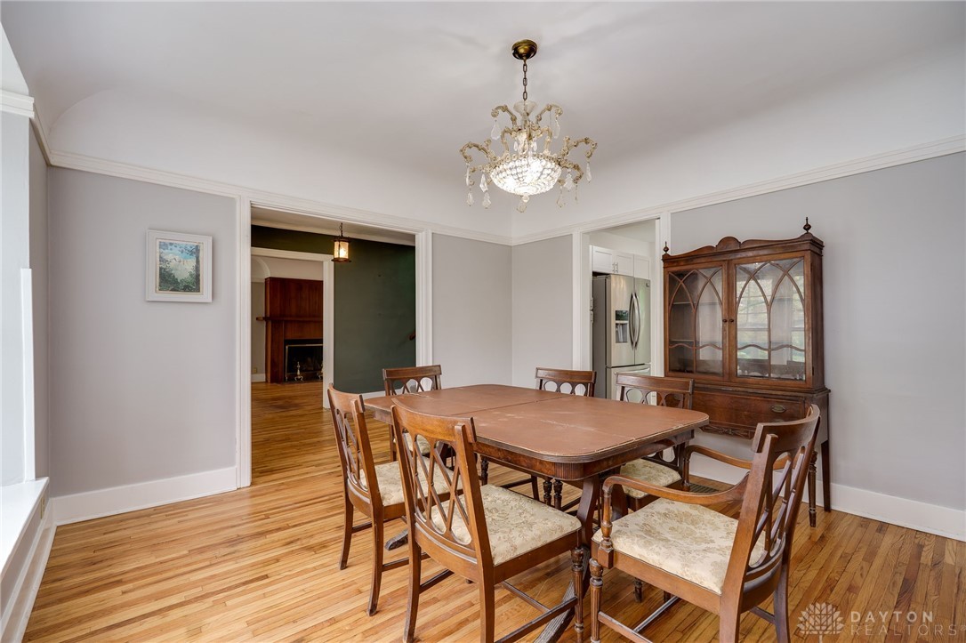 825 Far Hills Avenue, Oakwood, Ohio image 13