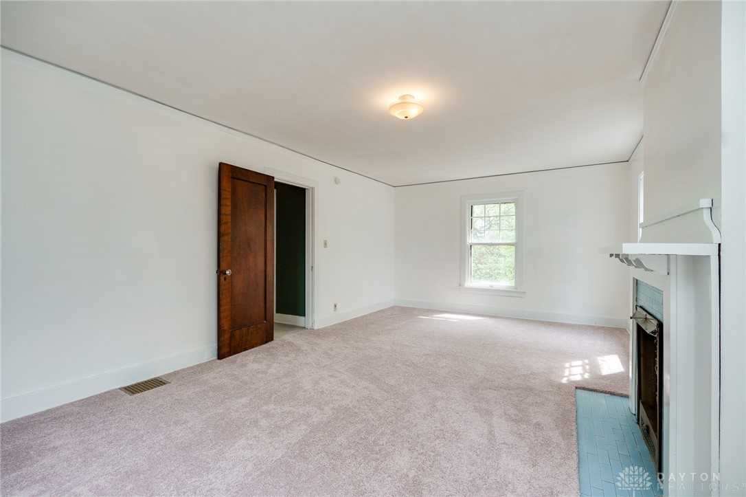 825 Far Hills Avenue, Oakwood, Ohio image 29