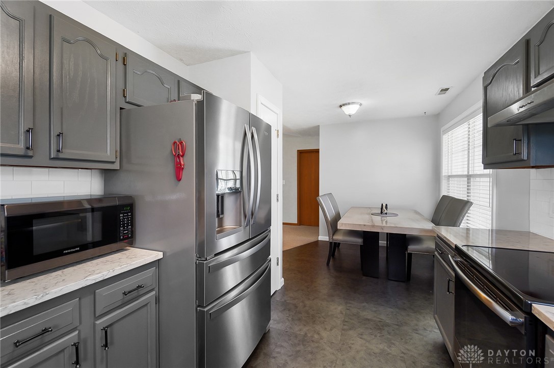138 Sail Drive, Eaton, Ohio image 12