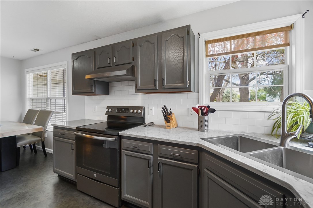 138 Sail Drive, Eaton, Ohio image 11