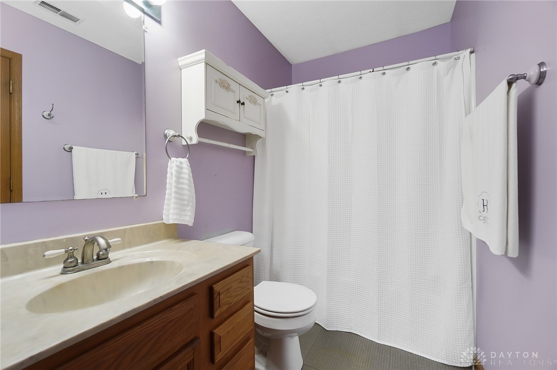 138 Sail Drive, Eaton, Ohio image 16