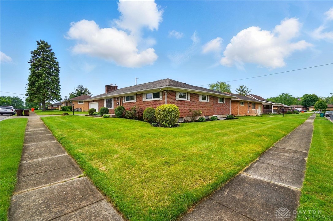 4561 Willowbrook Drive, Springfield, Ohio image 4