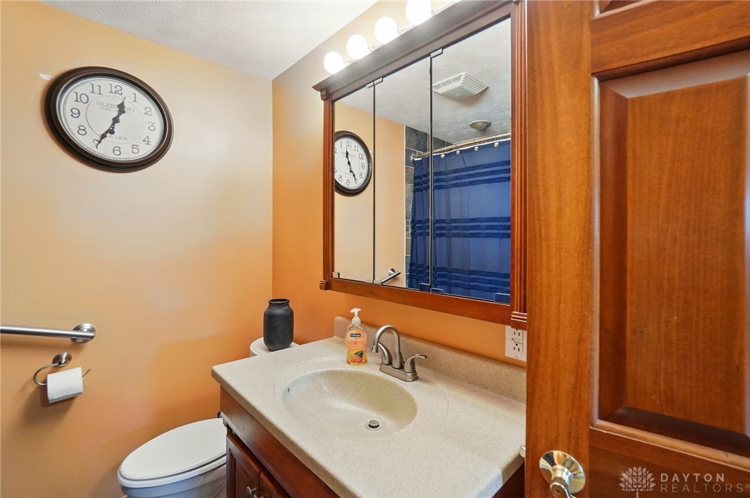 4561 Willowbrook Drive, Springfield, Ohio image 31