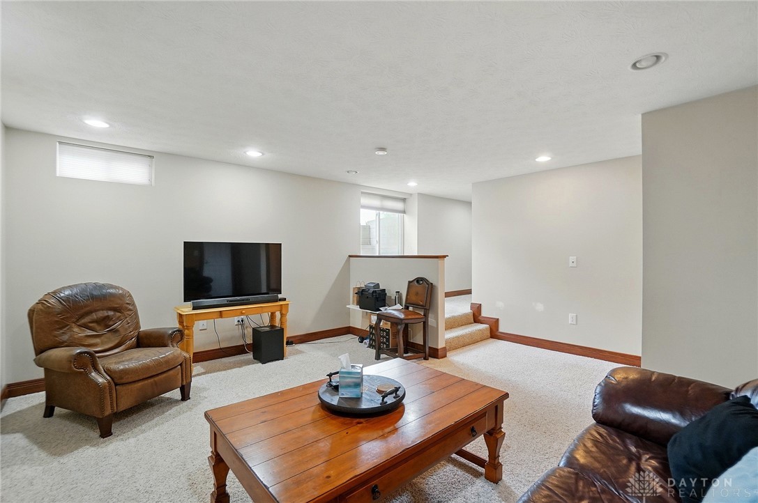4561 Willowbrook Drive, Springfield, Ohio image 45