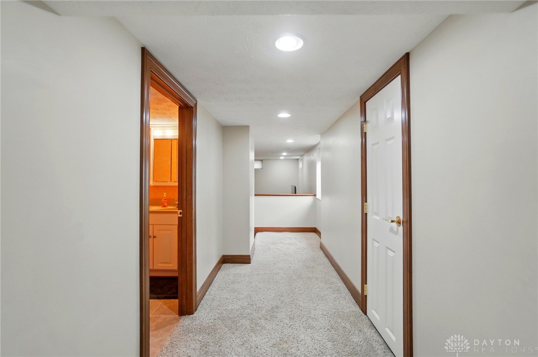 4561 Willowbrook Drive, Springfield, Ohio image 39