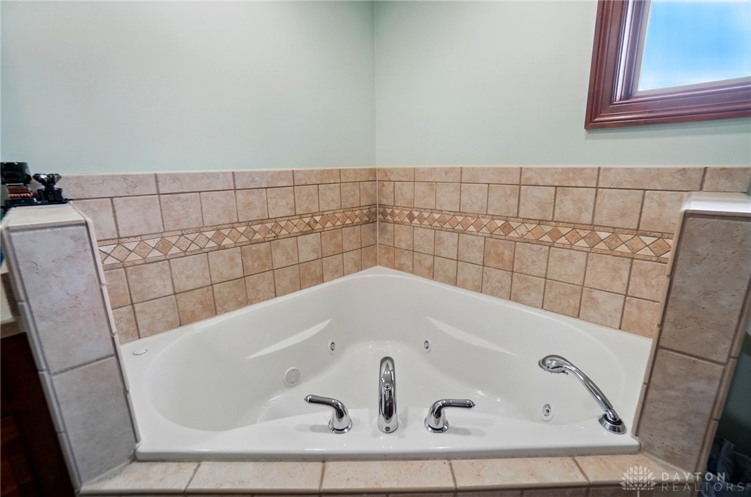 4561 Willowbrook Drive, Springfield, Ohio image 25