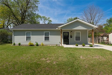Photo of 4087 Klepinger Road, Dayton, OH 45416 (MLS # 957182)