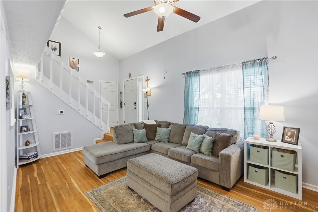 2051 Foxknoll Drive