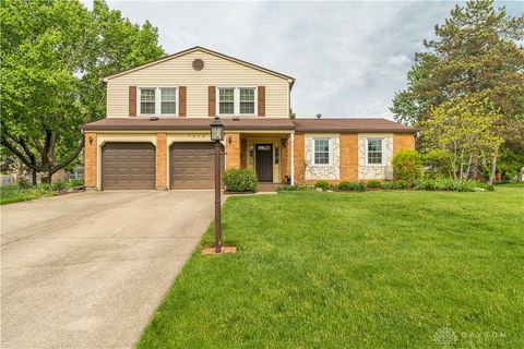 Homes For Sale - 7013 Woodcroft Drive<br/> Englewood, OH 45322
