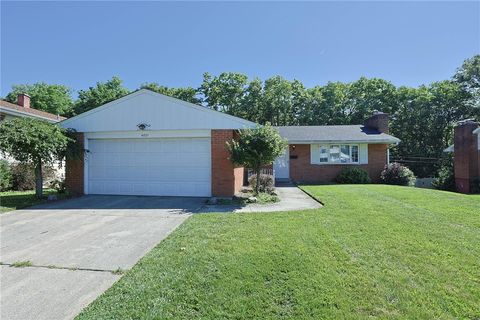 Homes For Sale - 4821 Victoria Avenue<br/> Middletown, OH 45044