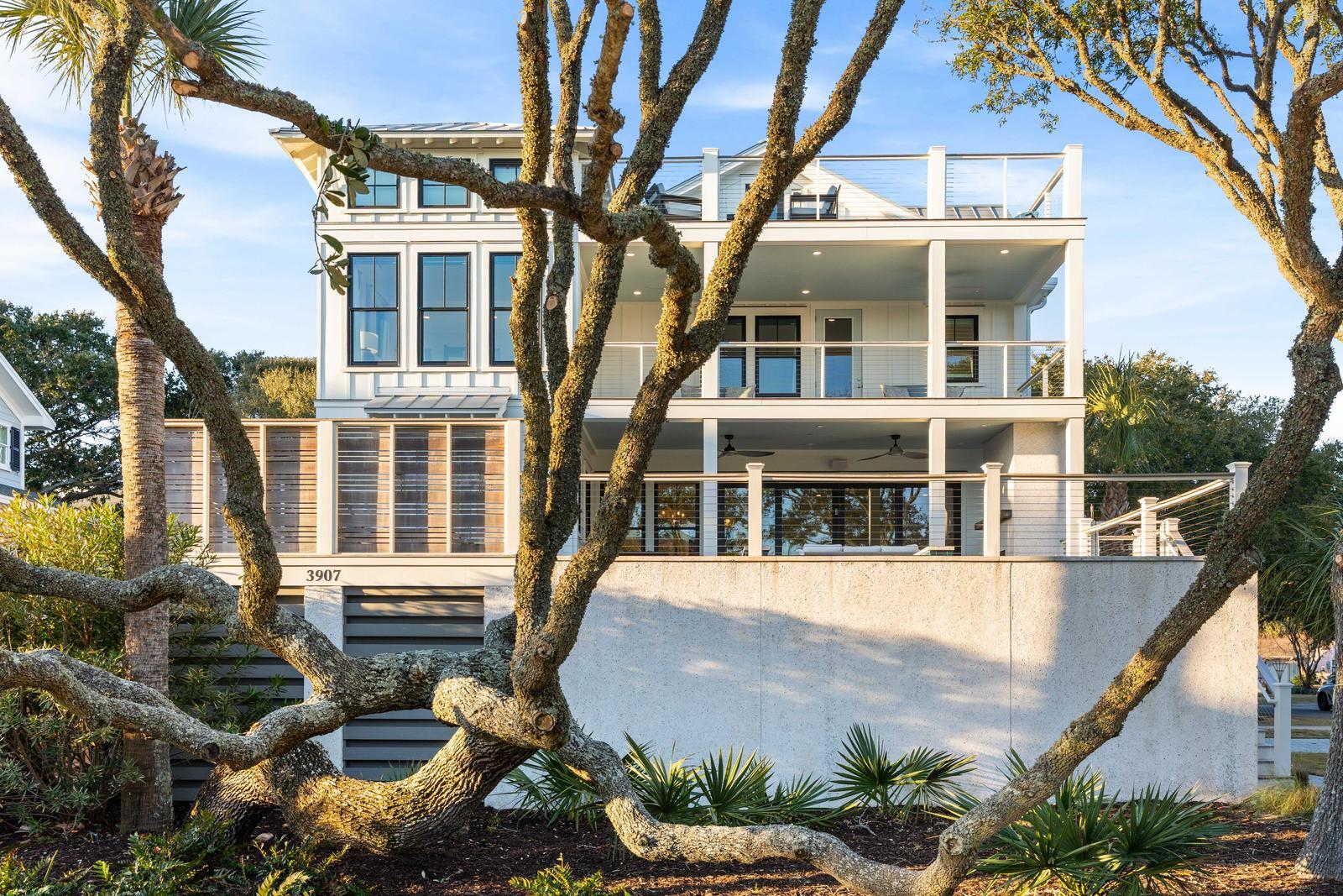3907 Palm Boulevard