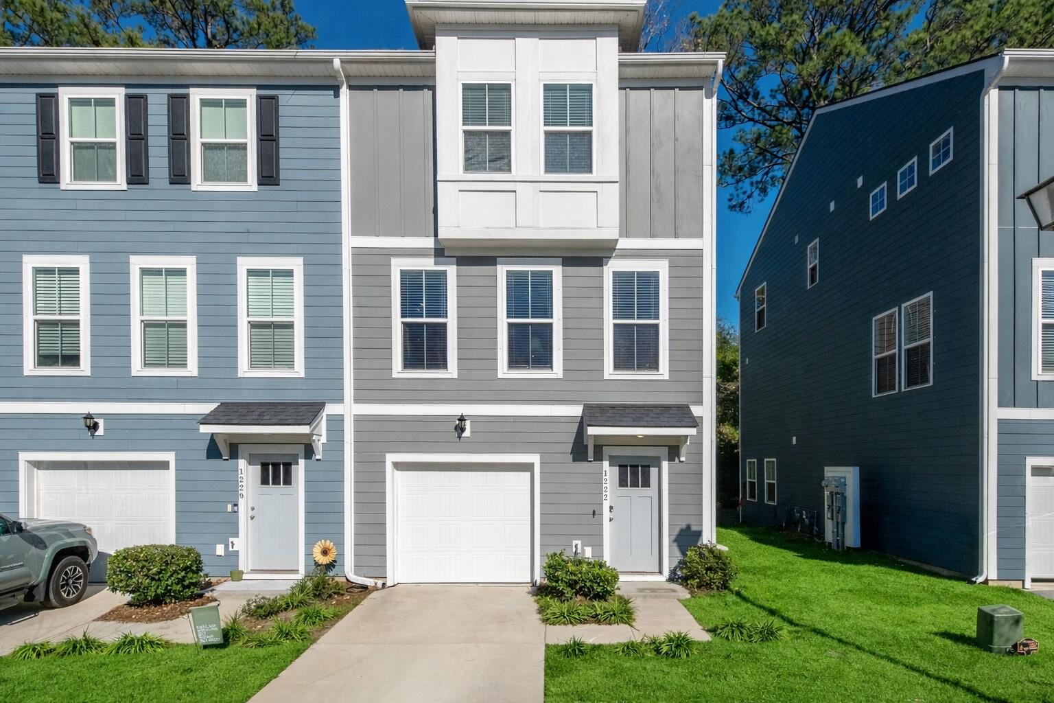 1222 Tice Lane