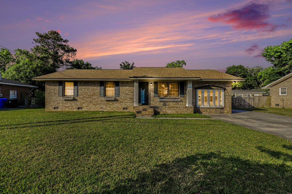 Photo of 18 Ophir Drive, Charleston, SC 29407 (MLS # 26011937)